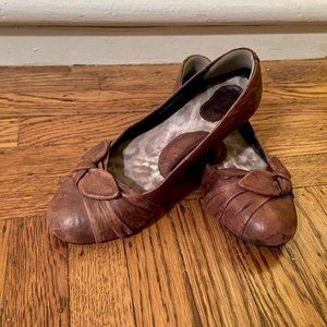 Bowed ballet flats by Born